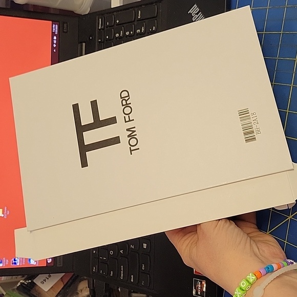 Tom Ford 002 White Black Book Box Sleeve 10.5 x 8 x 1.5 - Picture 3 of 6